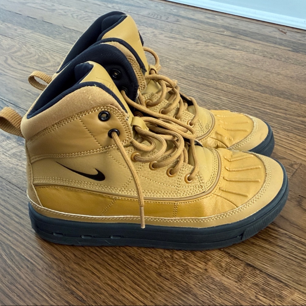 Nike Kids Golden Tan and Black Boots